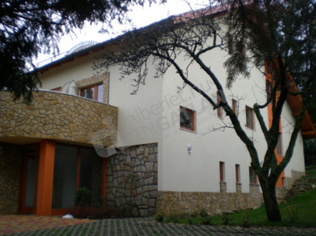 Remetehegyi út Remetehegyi út