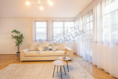 Selyemakác utca Selyemakác utca