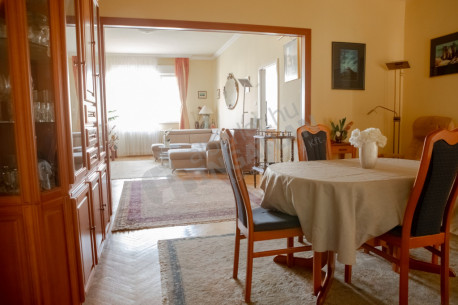 Radnóti Miklós utca