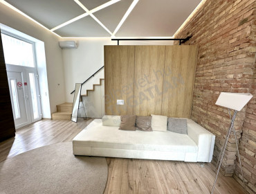 Révay utca-budapest-vi-kerulet-revay-utca_2.jpg