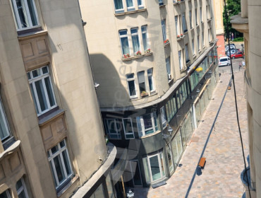 Petőfi Sándor utca-budapest-v-kerulet-petofi-sandor-utca_4.jpg