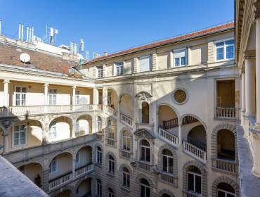 Kossuth Lajos utca-budapest-v-kerulet-kossuth-lajos-utca_8.jpg