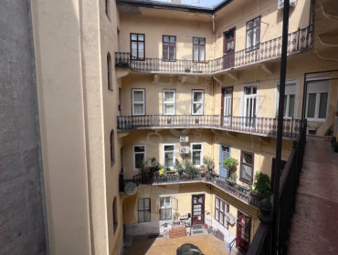 Üllői út-budapest-ix-kerulet-ulloi-ut_12.jpg