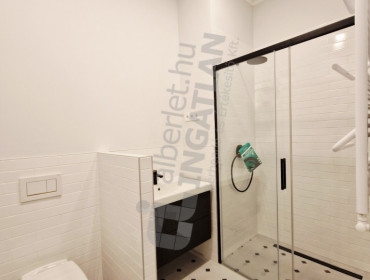 Váci utca-budapest-v-kerulet-vaci-utca_21.jpg