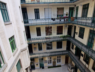 Váci utca-budapest-v-kerulet-vaci-utca_27.jpg