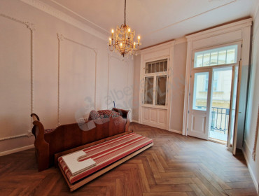 Váci utca-budapest-v-kerulet-vaci-utca_6.jpg