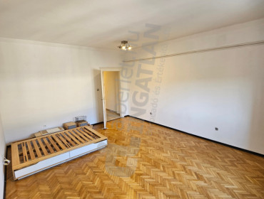 Bethlen Gábor tér-budapest-vii-kerulet-bethlen-gabor-ter_2.jpg