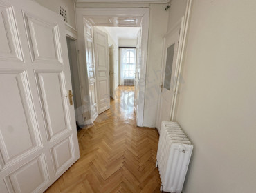 Nádor utca-budapest-v-kerulet-nador-utca_23.jpg