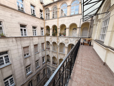 Stollár Béla utca-budapest-v-kerulet-stollar-bela-utca_17.jpg