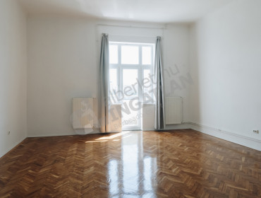 Fő utca-budapest-i-kerulet-fo-utca_3.jpg