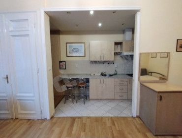 Váci utca-budapest-v-kerulet-vaci-utca_15.jpg