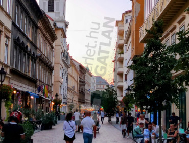 Váci utca-budapest-v-kerulet-vaci-utca_22.jpg