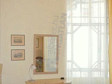 Váci utca-budapest-v-kerulet-vaci-utca_7.jpg