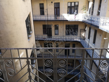 Alkotmány utca-budapest-v-kerulet-alkotmany-utca_15.jpg
