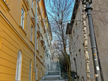 Ostrom utca-budapest-i-kerulet-ostrom-utca_10.jpg