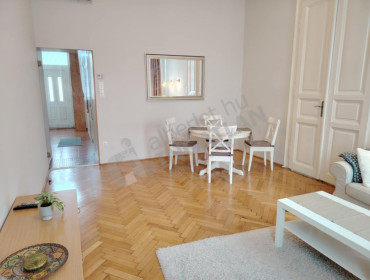 Vörösmarty utca-budapest-vi-kerulet-vorosmarty-utca_14.jpg