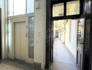 Jókai tér-budapest-vi-kerulet-jokai-ter_7.jpg