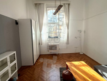 Attila út-budapest-i-kerulet-attila-ut_3.jpg