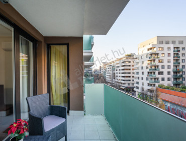 Corvin sétány-budapest-viii-kerulet-corvin-setany_4.jpg