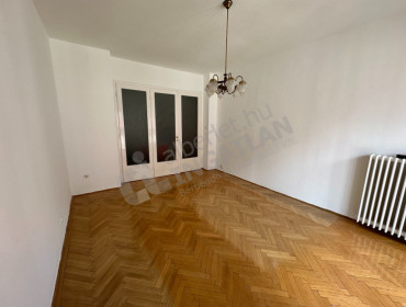 Semmelweis utca-budapest-v-kerulet-semmelweis-utca_3.jpg