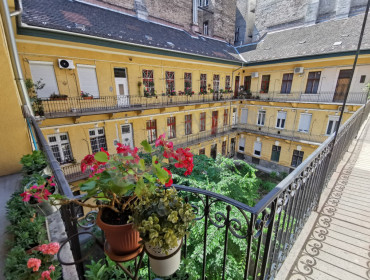 Eötvös utca-budapest-vi-kerulet-eotvos-utca_30.jpg