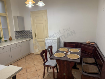 Rákóczi út-budapest-viii-kerulet-rakoczi-ut_2.jpg