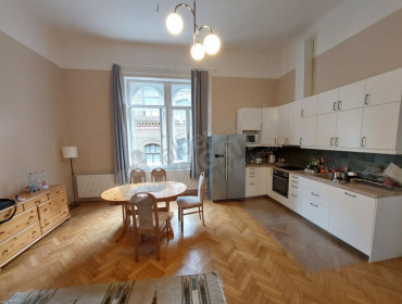 Csokonai utca-budapest-viii-kerulet-csokonai-utca_3.jpg