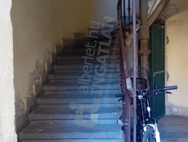 Üllői út-budapest-ix-kerulet-ulloi-ut_2.jpg
