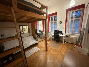 Weiner Leó utca-budapest-vi-kerulet-weiner-leo-utca_2.jpg