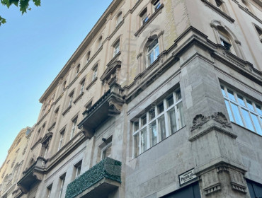 Váci utca-budapest-v-kerulet-vaci-utca_17.jpg