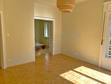 Attila út-budapest-i-kerulet-attila-ut_2.jpg