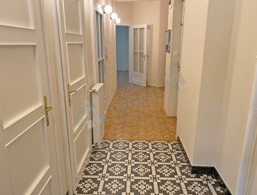 Attila út-budapest-i-kerulet-attila-ut_26.jpg