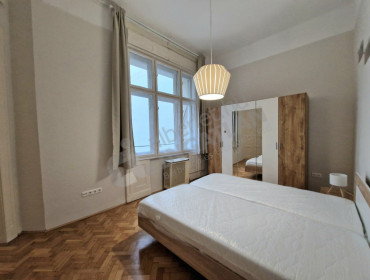 Bakáts tér-budapest-ix-kerulet-bakats-ter_9.jpg