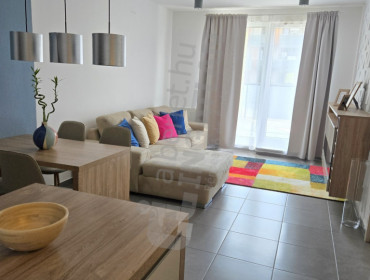 Corvin sétány-budapest-viii-kerulet-corvin-setany_4.jpg