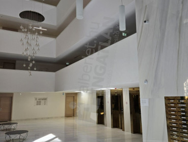 Corvin sétány-budapest-viii-kerulet-corvin-setany_7.jpg