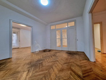 Petőfi tér-budapest-v-kerulet-petofi-ter_10.jpg