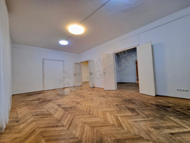 Petőfi tér-budapest-v-kerulet-petofi-ter_11.jpg