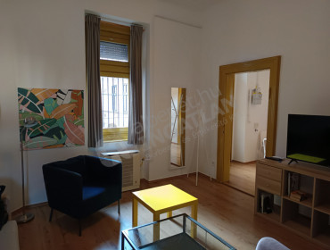 Klauzál tér-budapest-vii-kerulet-klauzal-ter_7.jpg