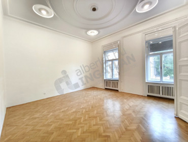 Lőrinc pap tér-budapest-viii-kerulet-lorinc-pap-ter_22.jpg