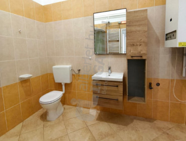 Lőrinc pap tér-budapest-viii-kerulet-lorinc-pap-ter_31.jpg