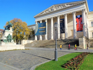 Lőrinc pap tér-budapest-viii-kerulet-lorinc-pap-ter_7.jpg