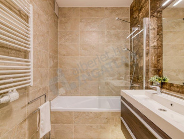 Corvin sétány-budapest-viii-kerulet-corvin-setany_9.jpg