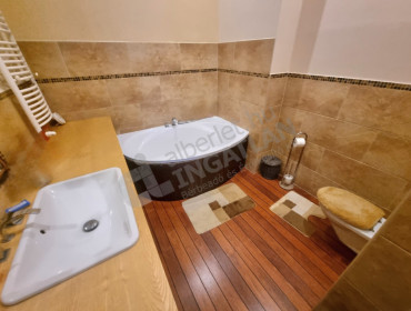 Fő utca-budapest-i-kerulet-fo-utca_33.jpg