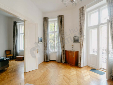 Hunyadi tér-budapest-vi-kerulet-hunyadi-ter_11.jpg