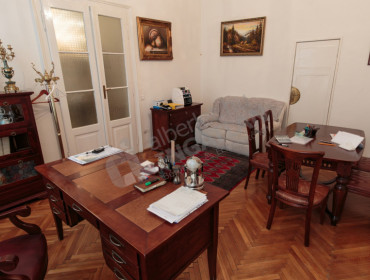 Irányi utca-budapest-v-kerulet-iranyi-utca_2.jpg