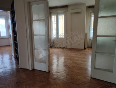 Károly körút-budapest-vii-kerulet-karoly-korut_30.jpg