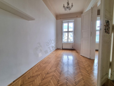 Bajcsy-Zsilinszky út-budapest-v-kerulet-bajcsy-zsilinszky-ut_5.jpg