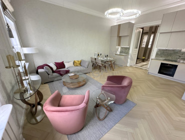 Alkotmány utca-budapest-v-kerulet-alkotmany-utca_4.jpg