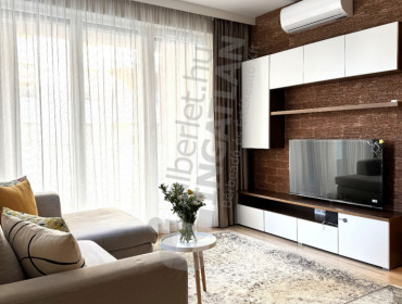 Corvin sétány-budapest-viii-kerulet-corvin-setany_1.jpg