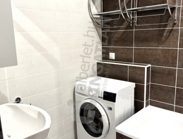 Corvin sétány-budapest-viii-kerulet-corvin-setany_8.jpg